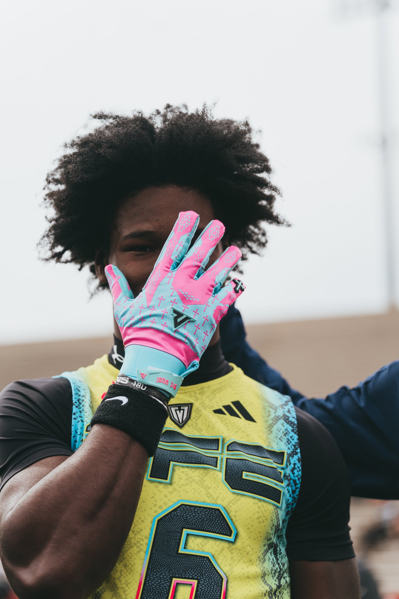 IGWT 4.0 Football Gloves image 0