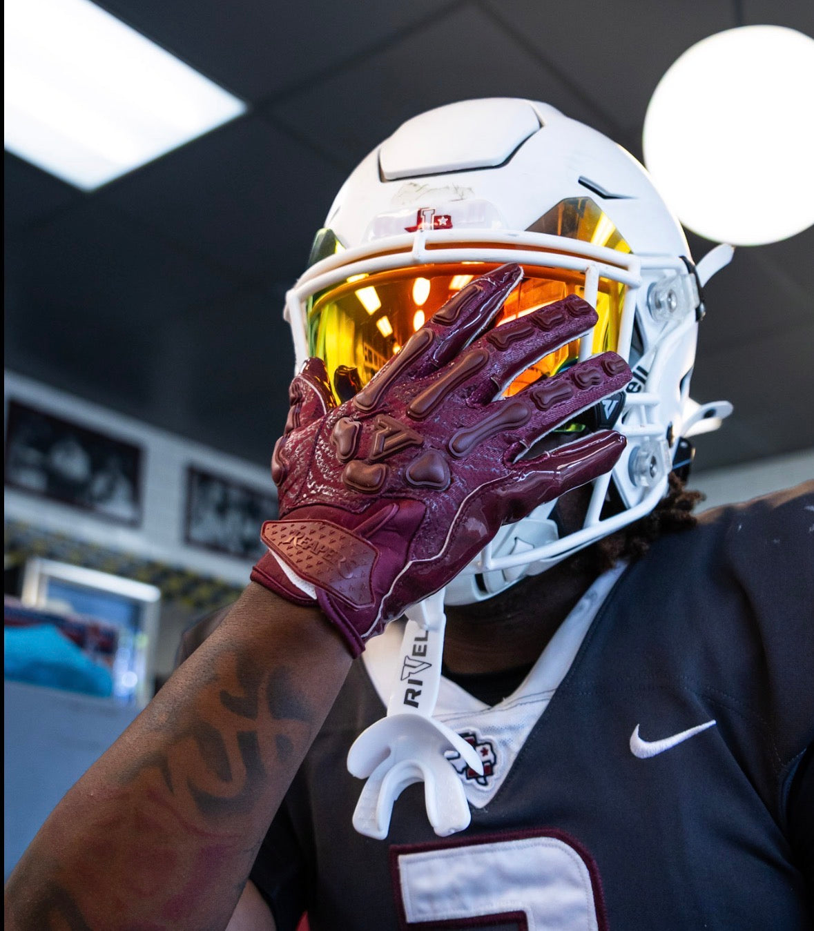 football helmet and gloves NEW Reaper Colors Bones _nscat_Root Catalog : REAL profile wrist strap delivers Girl with Big Helmet Color:Dark Gold Iridium