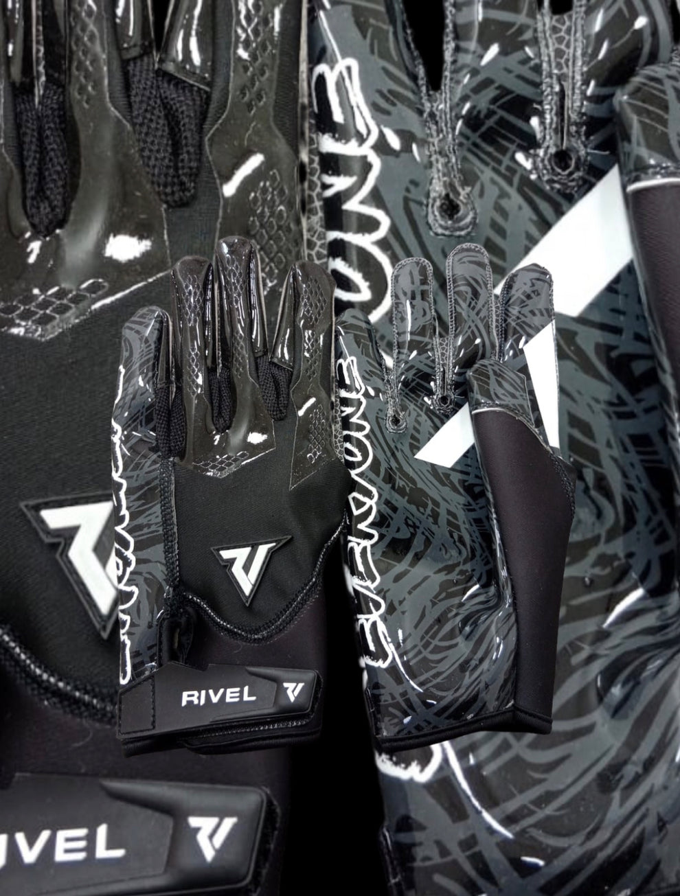 Savage EVRY1 Football Gloves – Rivel Athletics